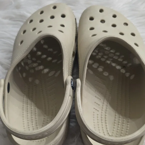 CROCS  Beige Water Shoes W 10 M 8 - Picture 5 of 5